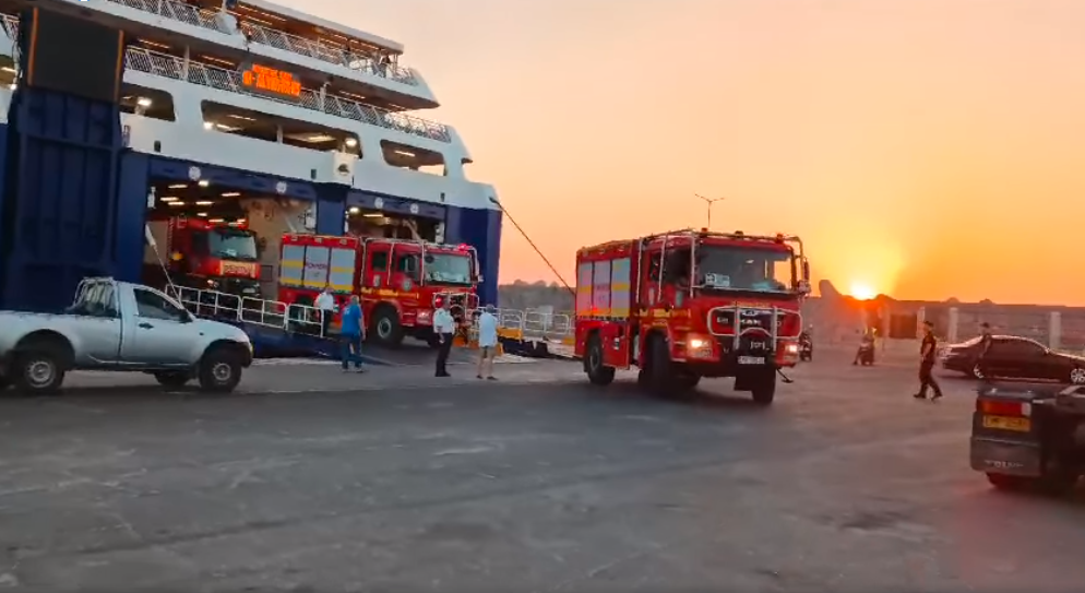 Pompieri români în Rodos