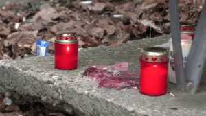 Lumânări aprinse la locul tragediei