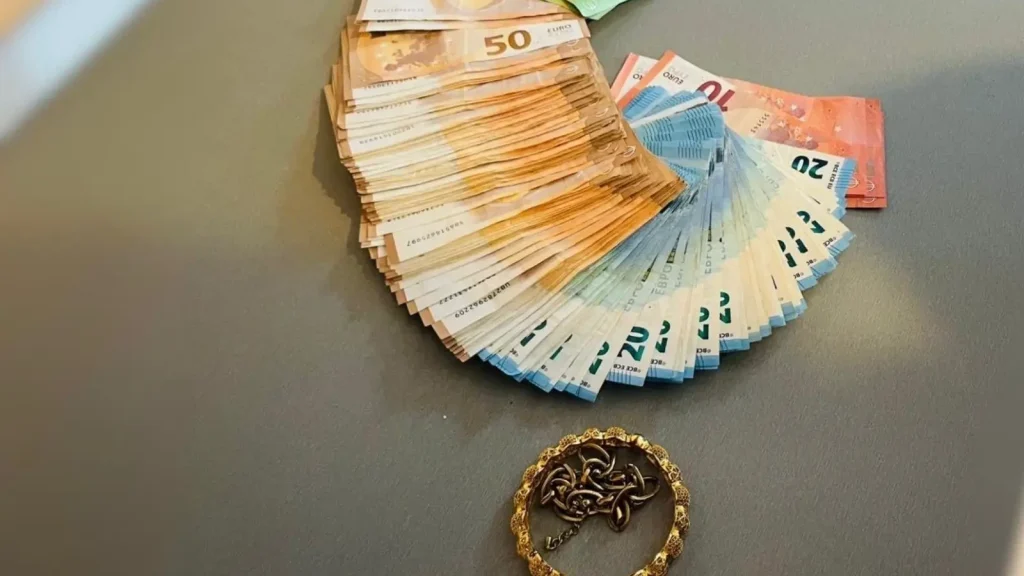 europol bani bijuterii.jpg