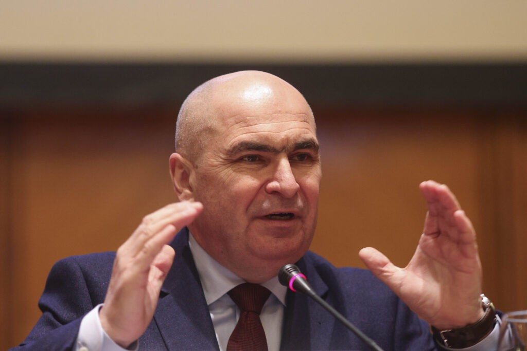 Lovitură pentru Guvernul Bolojan. 76% dintre români nu au încredere în premier, iar AUR trece pe primul loc (sondaj)